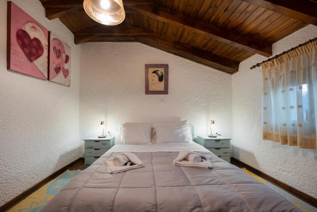 Chalet Renata 2 Livadi Arachovas Kalívia Exteriör bild